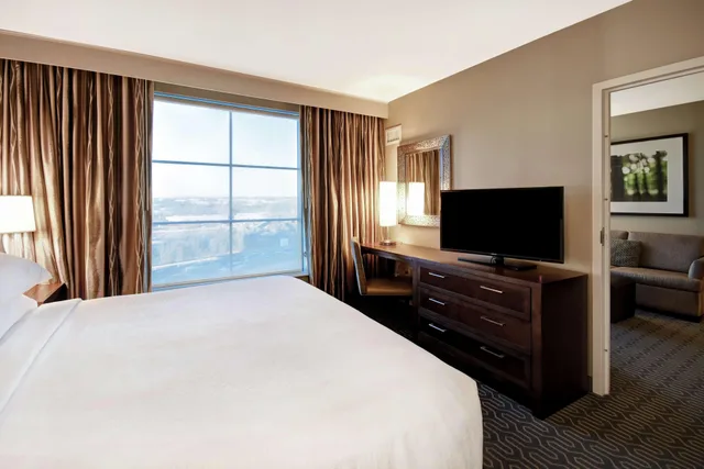 جناح ديلوكس، Embassy Suites Springfield 1/5