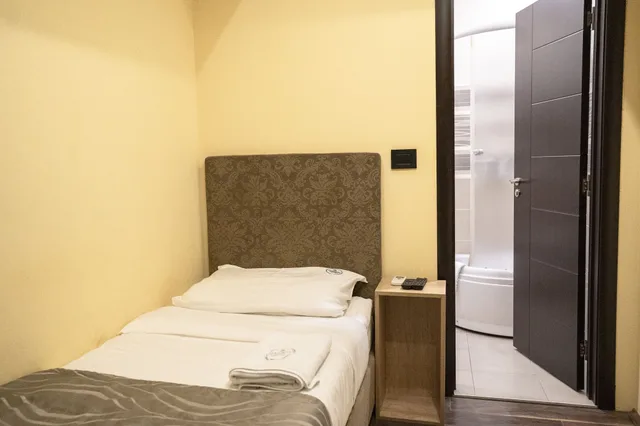 Economy, Single, Single Bed, Madison Rooms 5/7