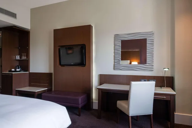 جناح رئاسي مع دخول الصالة، Radisson Blu Hotel, Addis Ababa 7/10