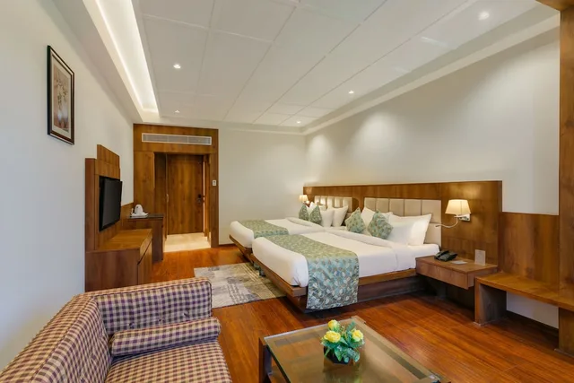 Premier, Family, 2 Queen Beds, Valley View، The Orchid Manali 1/3