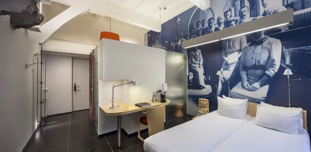 Deluxe, King Bed, Kruisherenhotel Maastricht 3/7