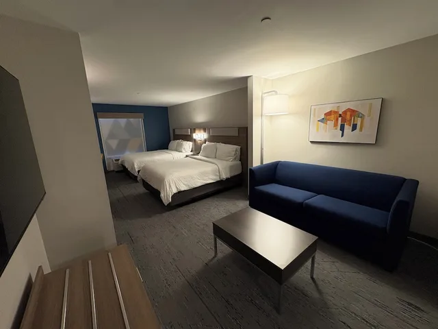 جناح بسريرين كوين مع أريكة، Holiday Inn Express Hotel And Suites Lafayette 3/5