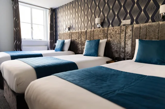 Room, Triple, Private Bathroom, Top Floor, George 4/8