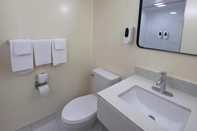 Room, 2 Queen Beds, Washington Motel By Hotel O 8/10