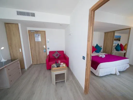 جناح جونيور بسرير مزدوج مع أريكة، Cristal Hotel & Spa 2/2