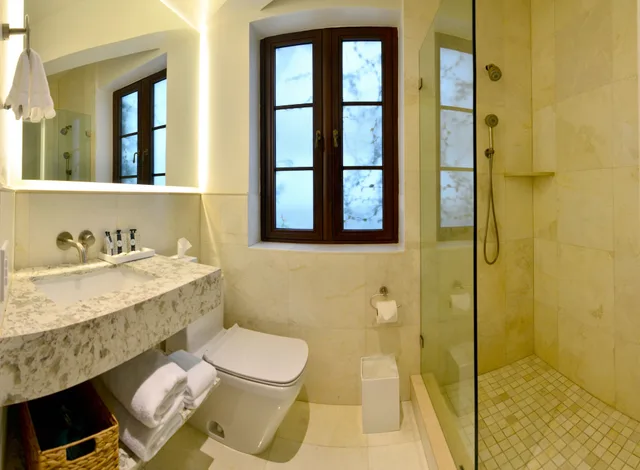 جناح سوبيريور بسرير كينج، St Michel Hotel 3/3