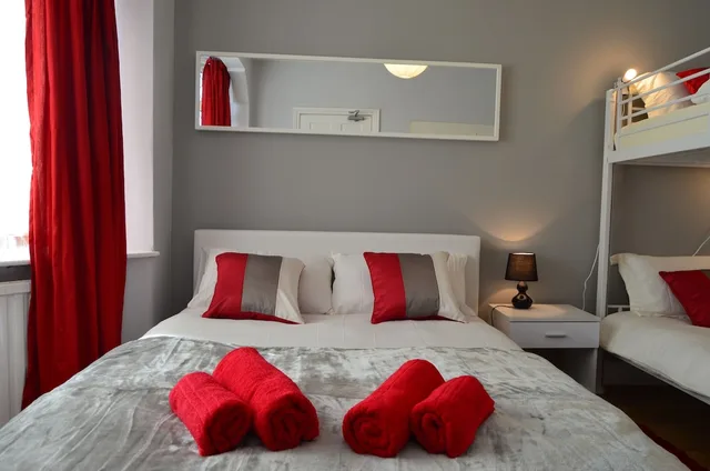 غرفة عائلية رباعية بسرير مزدوج وسرير بطابقين، Old Trafford Guest House 1/6