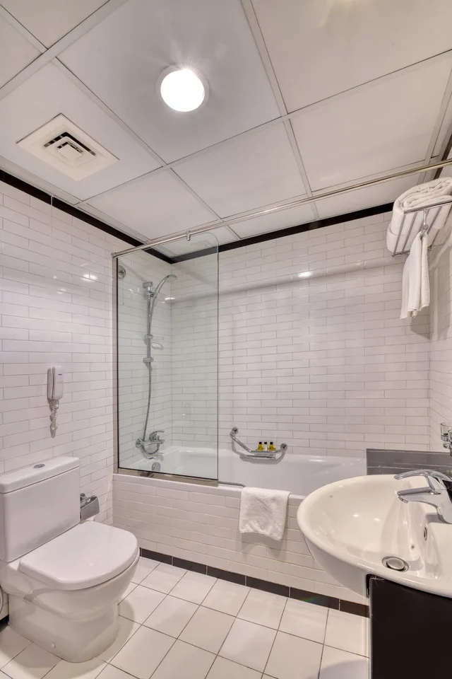 فيلا بسريرين منفصلين وسريرين كينج بـ3 غرف نوم مع أريكة، Pearl Marina Hotel Apartments 2/2