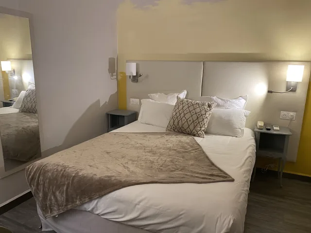 غرفة قياسية صغيرة بسرير كوين، Majestic Hotel 5/10