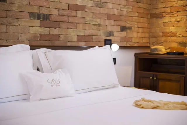غرفة كلاسيكية بسرير كينج، Hotel Rocca della Sena 3/5