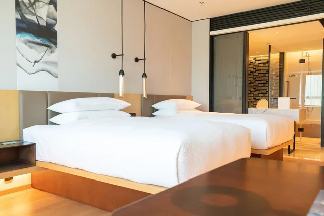 غرفة ديلوكس بسريرين مزدوجين بإطلالة على المدينة، Fairfield by Marriott Shenzhen Shenshan Special Cooperation Zone 2/3