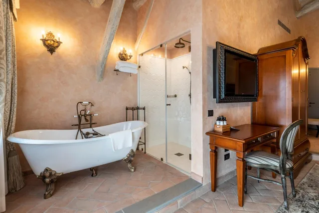 جناح بشرفة، Villa Petriolo 5/5