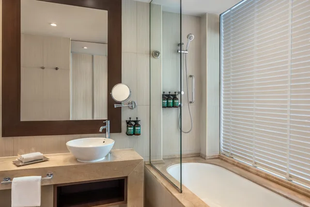 Deluxe, Twin Beds, Plaza View، Crowne Plaza Abu Dhabi Yas Island 5/5