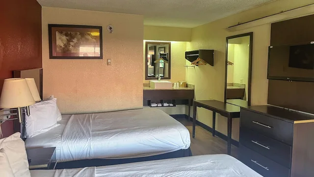 Deluxe, 2 Double Beds, Accessible, Motel 6 Atlanta Smyrna / Ballpark 1/6