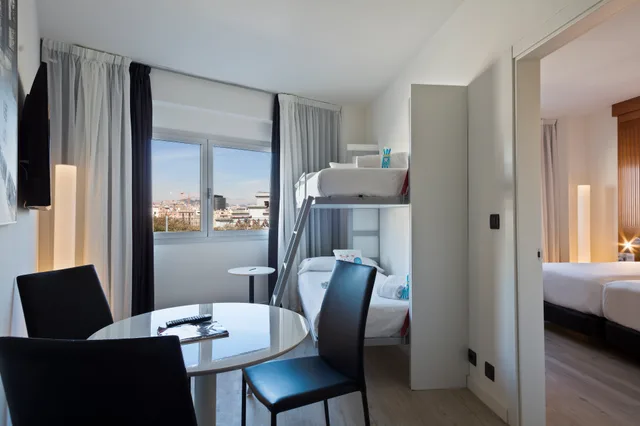 غرفة قياسية رباعية، Innside by Melia Barcelona Apolo 9/9