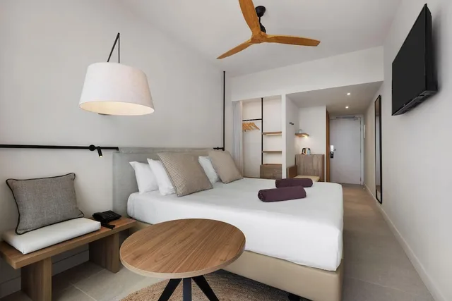 غرفة بريميوم بسريرين منفصلين بشرفة، Inmood Aucanada Hotel 3/7