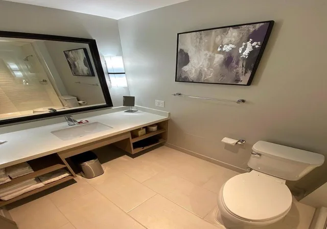غرفة بسرير كينج وسريرين كوين، Best Western Premier Prince Albert 9/10