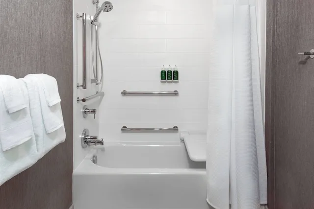 جناح بسريرين كوين مع سرير سحّاب إضافي لذوي الإعاقة، SpringHill Suites by Marriott Lakeland 3/5