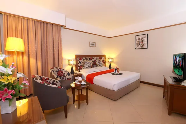 غرفة ديلوكس بسرير كينج، HOTEL MAXIMILLIAN 2/3