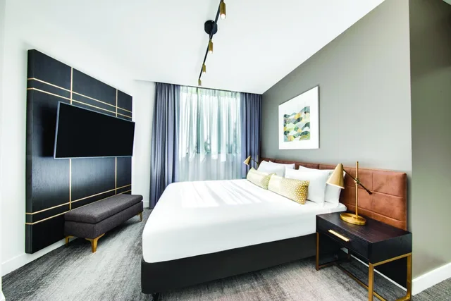 جناح جونيور، Vibe Hotel Sydney 2/4