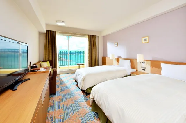 غرفة بسريرين مزدوجين بإطلالة على البحر في المبنى الرئيسي، Vessel Hotel Campana Okinawa 2/8