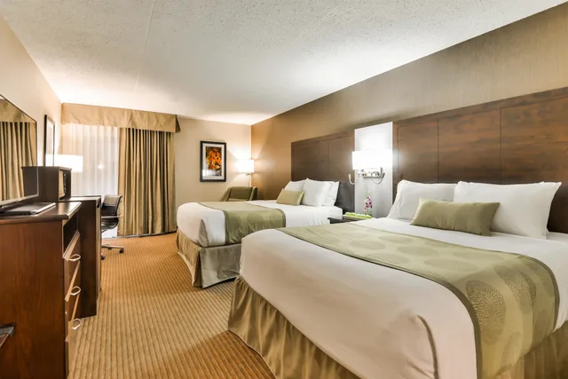Standard, 2 Queen Beds, Accessible, Best Western Plus Leamington Hotel and Conference Centre 1/6