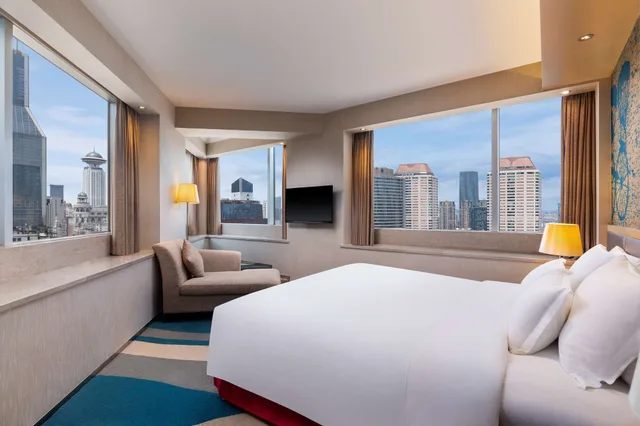 جناح عائلي بسريرين منفصلين مع أريكة، Radisson Collection Hyland Shanghai 5/10