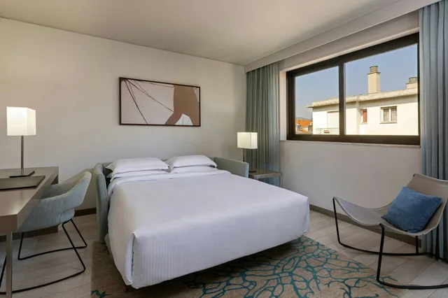 جناح جونيور، AC Hotel by Marriott Nice 1/3