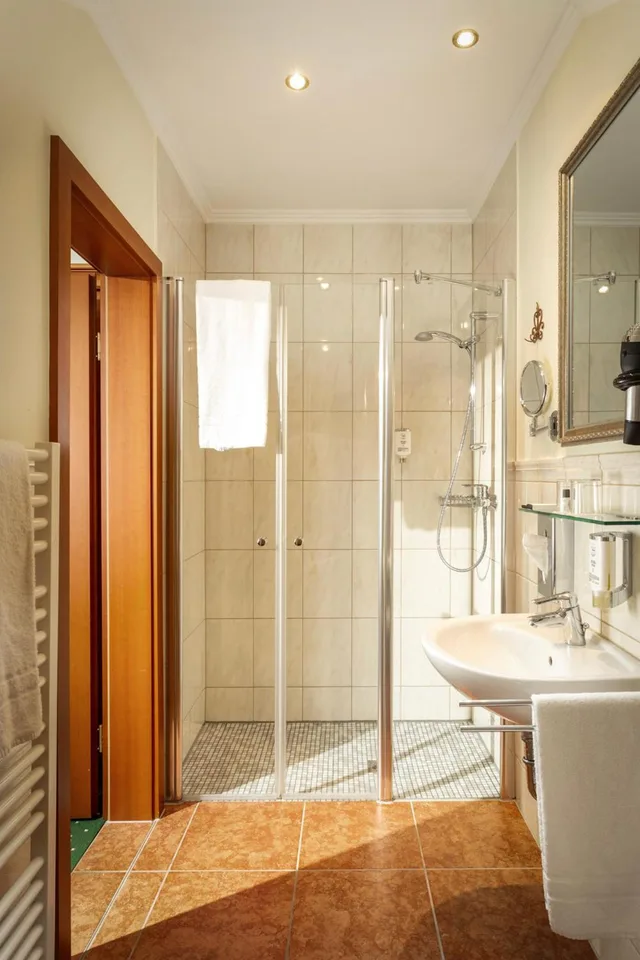 غرفة ثلاثية، Hotel Gasthof Hottl Deggendorf 3/3