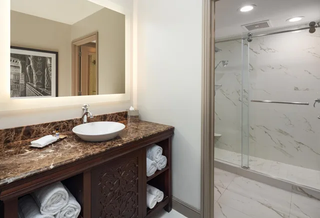 جناح بسرير كينج بإطلالة على المسبح، Hyatt Regency Coral Gables 3/5