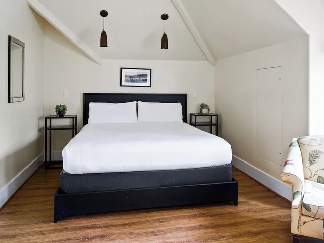 Victorian, Spa, King Bed، Inn At Sonoma - A Four Sisters Inn 1/2