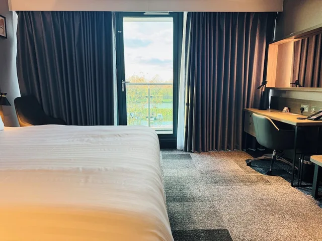 غرفة بريميوم بسرير مزدوج بإطلالة على النهر، Crowne Plaza London - Kingston 7/10