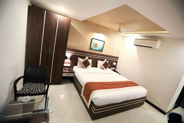 غرفة بريميوم بسرير مزدوج بإطلالة على المدينة، The Suncity 4/6