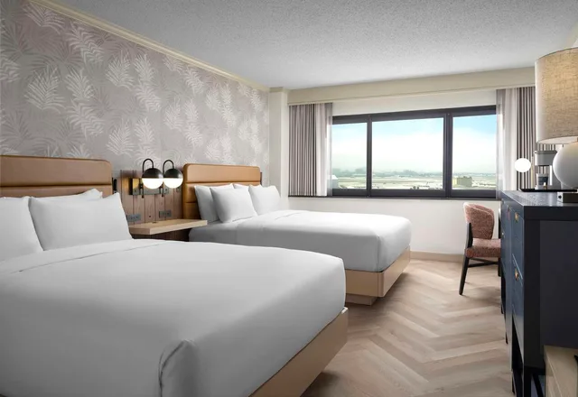 غرفة بسريرين كوين، Sonesta Los Angeles Airport LAX 1/4