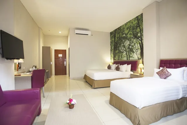 Studio, Triple, 1 Double and 1 Single Bed, Kuta Central Park Hotel 1/10