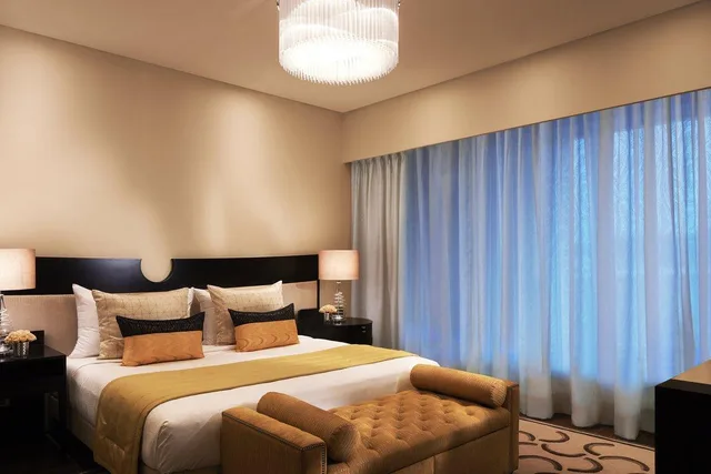 Luxury, TAJ SANTACRUZ 1/1