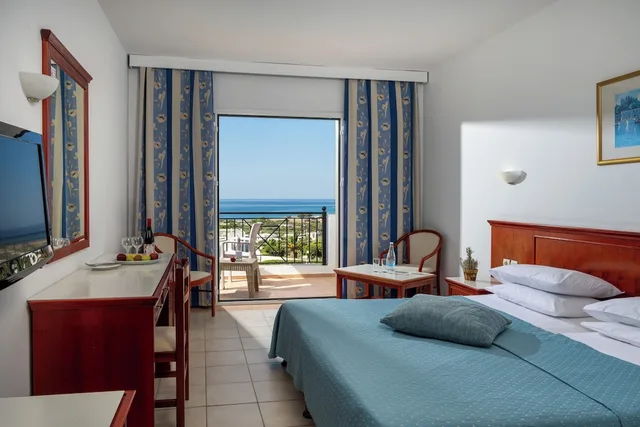 غرفة بسريرين منفصلين بإطلالة على البحر مع أريكة، Mare Village Ierapetra 8/10