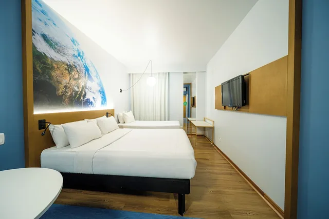 غرفة عائلية بسرير مزدوج وسرير فردي، Hotel Euro Suite Curitiba Batel By Nacional Inn 3/4