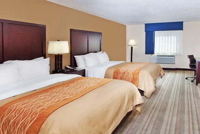 غرفة بسريرين كوين، Comfort Inn Blairsville Butternut Creek 2/2