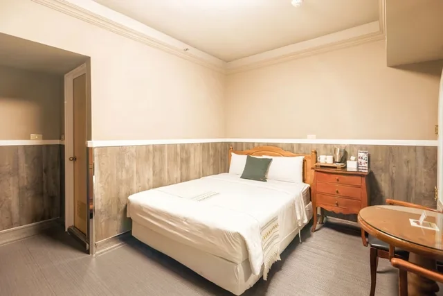 غرفة قياسية بسرير مزدوج، Hotel de Trianon 3/10