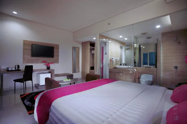 غرفة ديلوكس بسرير كينج، favehotel Langko Mataram - Lombok 2/5