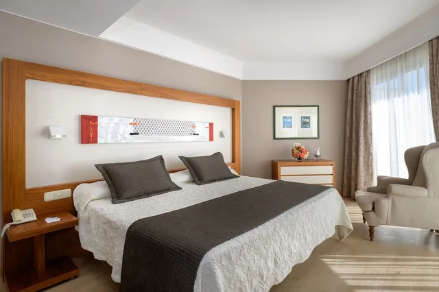 جناح بسرير كينج بإطلالة على البحر بشرفة مع أريكة، Hipotels Natura Palace - Adults Only 1/3