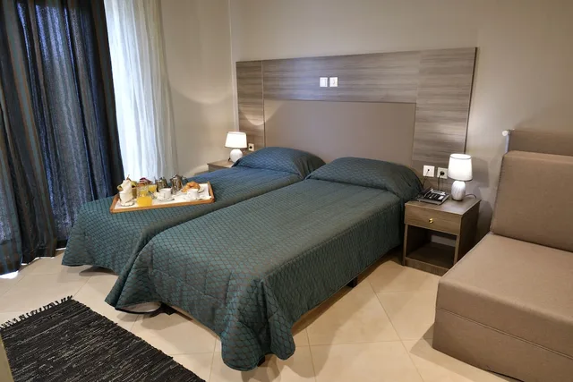 Standard, Triple, Double Bed, Four Seasons Skg Thessaloniki 5/7