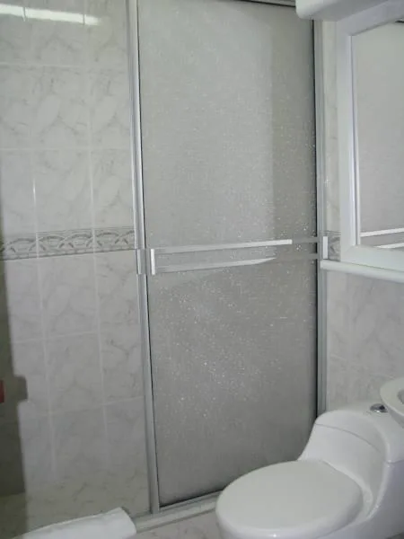 جناح مفرد، Hotel Cuellars 2/2
