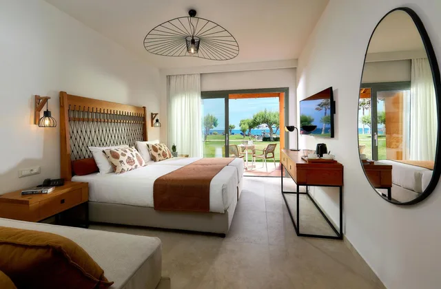 بنغل، Sirens Beach Hotel 3/5