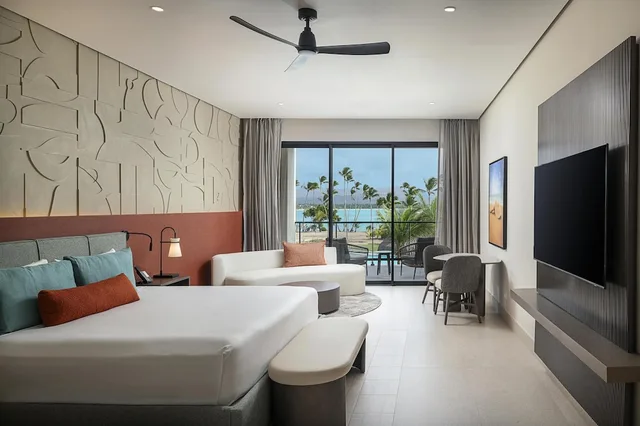 1 Bedroom, Azure, Club, Suite, King Bed, Ocean View، Zemi Miches Punta Cana All-Inclusive Resort, Curio by Hilton 1/5