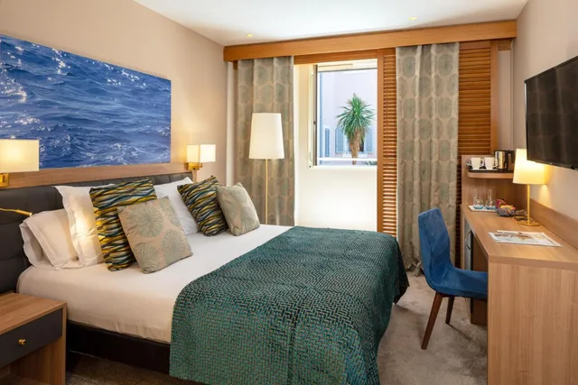 غرفة بريفيليج بسرير كينج، Hotel Beau Rivage 1/4