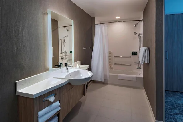 جناح بسريرين كوين مع سرير سحّاب إضافي لذوي الإعاقة، SpringHill Suites by Marriott Denver West Golden 6/6