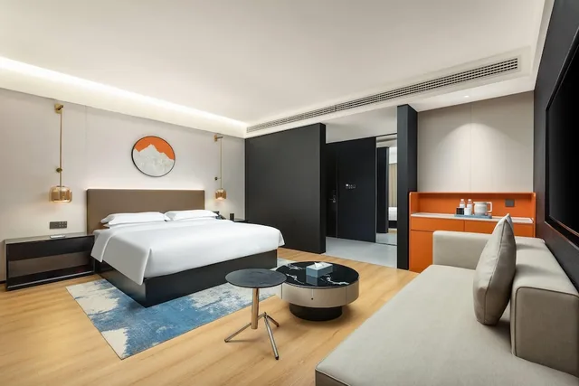 غرفة تنفيذية بسرير كينج، Days Inn by Wyndham Enshi Gaoping 2/3