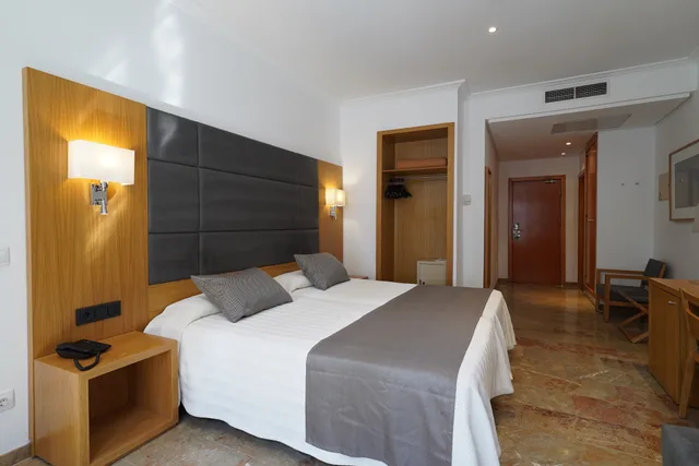 غرفة قياسية ثلاثية بسرير فردي، Hotel Artmadams 1/7